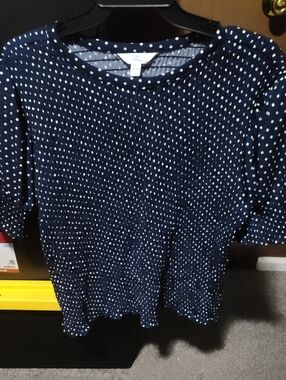 Time and Tru Navy and White Polka Dot Short Sleeve Blouse